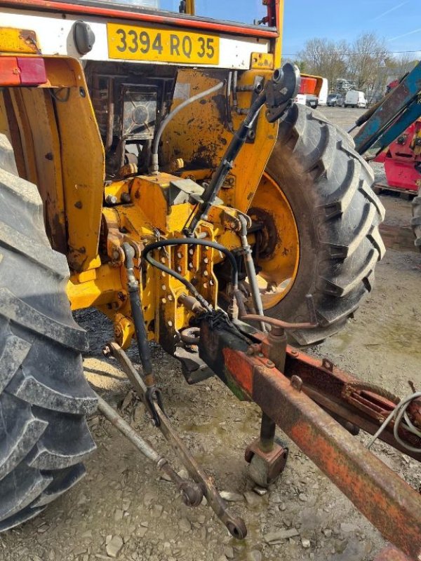 Traktor des Typs Renault 752, Gebrauchtmaschine in Guichen (Bild 3)