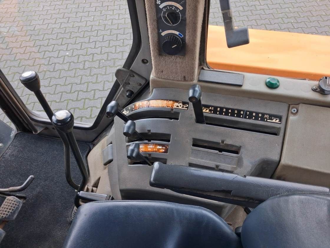 Traktor Türe ait Renault 85-14TX, Gebrauchtmaschine içinde Boxtel (resim 8)