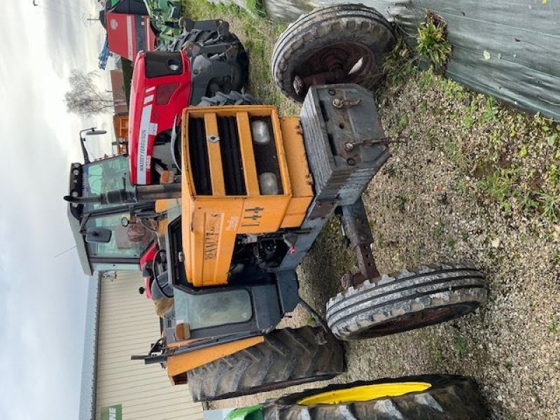 Traktor типа Renault 851S, Gebrauchtmaschine в les hayons (Фотография 2)