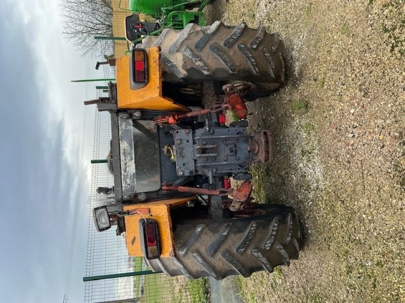 Traktor типа Renault 851S, Gebrauchtmaschine в les hayons (Фотография 4)