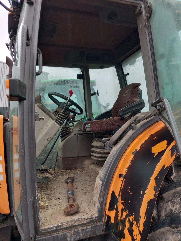 Traktor Türe ait Renault Arès 630 RZ, Gebrauchtmaschine içinde BRECE (resim 5)