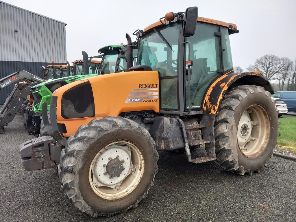 Traktor Türe ait Renault Arès 630 RZ, Gebrauchtmaschine içinde BRECE (resim 1)