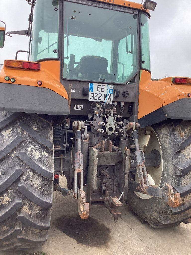 Traktor of the type Renault ARES 550 RZ, Gebrauchtmaschine in ST FLOUR (Picture 4)