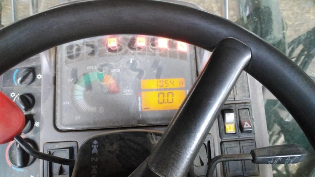 Traktor del tipo Renault ARES 556 RZ, Gebrauchtmaschine In ST ELIX THEUX (Immagine 7)