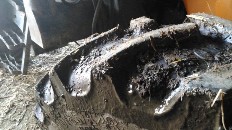 Traktor typu Renault ARES 556 RZ, Gebrauchtmaschine w ST ELIX THEUX (Zdjęcie 11)