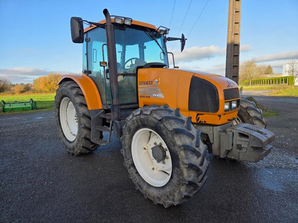 Traktor of the type Renault ARES 610RX, Gebrauchtmaschine in MAYENNE (Picture 4)