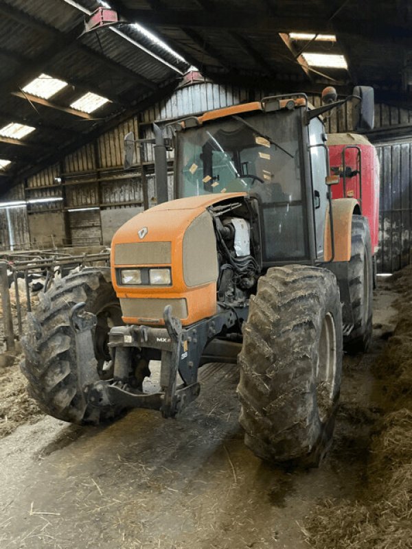 Traktor del tipo Renault ARES 630 RZ, Gebrauchtmaschine In Hauteroche (Immagine 1)