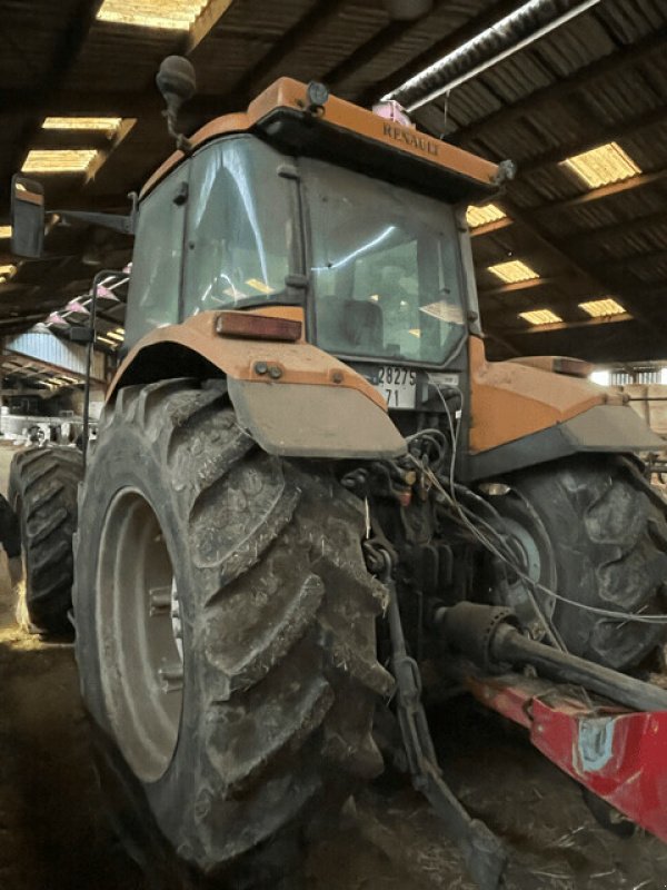 Traktor del tipo Renault ARES 630 RZ, Gebrauchtmaschine In Hauteroche (Immagine 3)