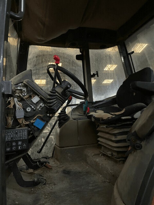 Traktor del tipo Renault ARES 630 RZ, Gebrauchtmaschine In Hauteroche (Immagine 4)