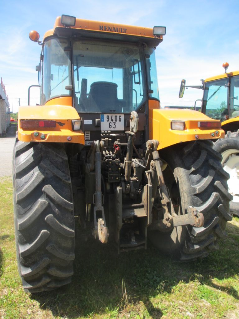 Traktor типа Renault ARES 715 RZ, Gebrauchtmaschine в RODEZ (Фотография 3)