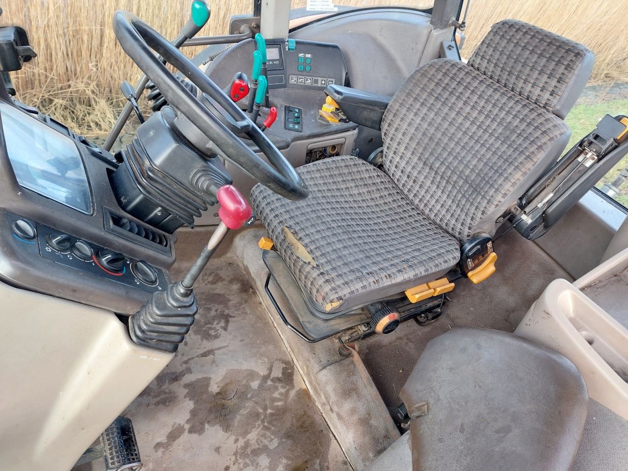 Traktor of the type Renault Ares 720, Gebrauchtmaschine in Ouderkerk aan den IJssel (Picture 9)