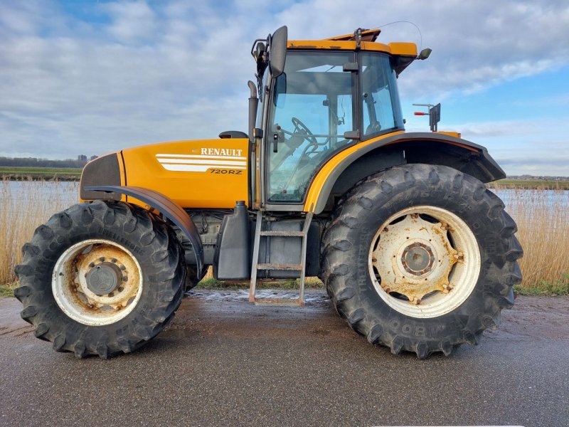 Traktor типа Renault Ares 720, Gebrauchtmaschine в Ouderkerk aan den IJssel