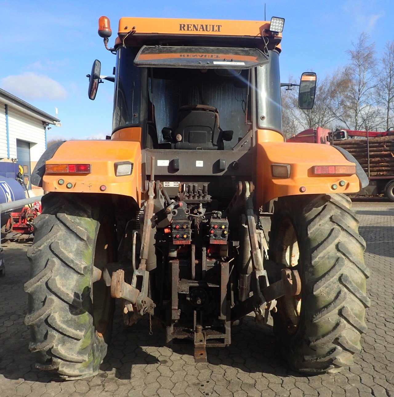 Traktor des Typs Renault Ares 816, Gebrauchtmaschine in Viborg (Bild 5)