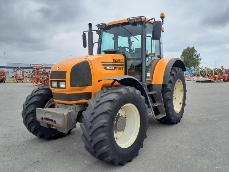 Traktor типа Renault ARES710, Gebrauchtmaschine в ANTIGNY (Фотография 1)