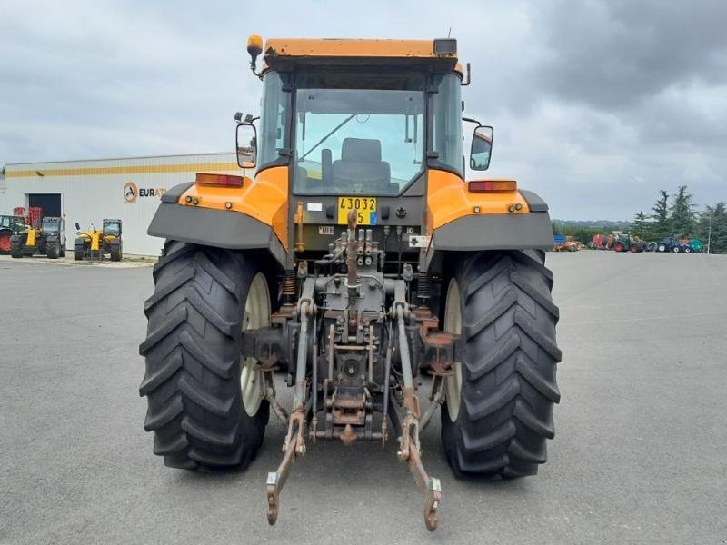 Traktor типа Renault ARES710, Gebrauchtmaschine в ANTIGNY (Фотография 7)