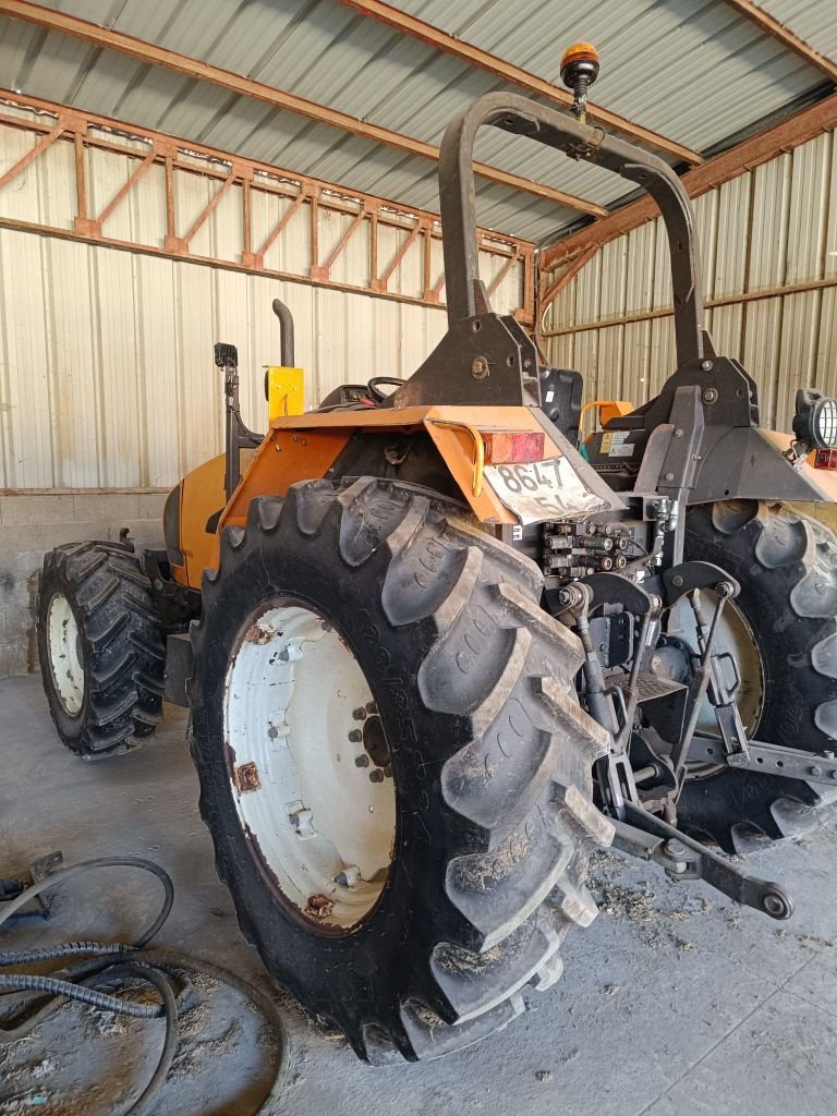 Traktor typu Renault CELTIS 446 RA, Gebrauchtmaschine v Chauvoncourt (Obrázek 3)