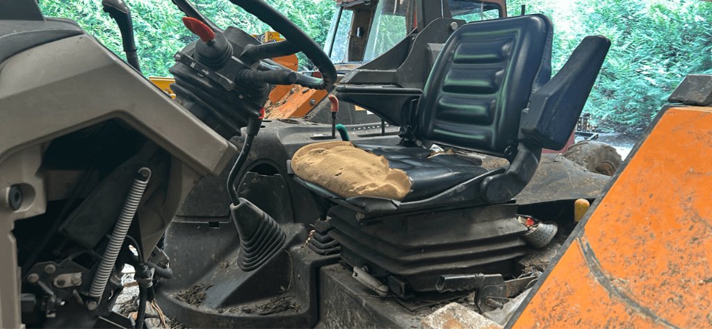 Traktor typu Renault CELTIS 446 RA, Gebrauchtmaschine v Chauvoncourt (Obrázek 8)