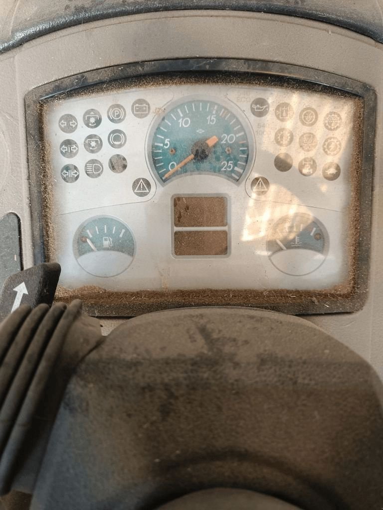 Traktor del tipo Renault CELTIS 446 RA, Gebrauchtmaschine In Chauvoncourt (Immagine 9)