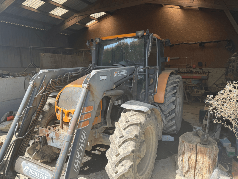 Traktor Türe ait Renault CELTIS 456, Gebrauchtmaschine içinde TREMEUR (resim 1)