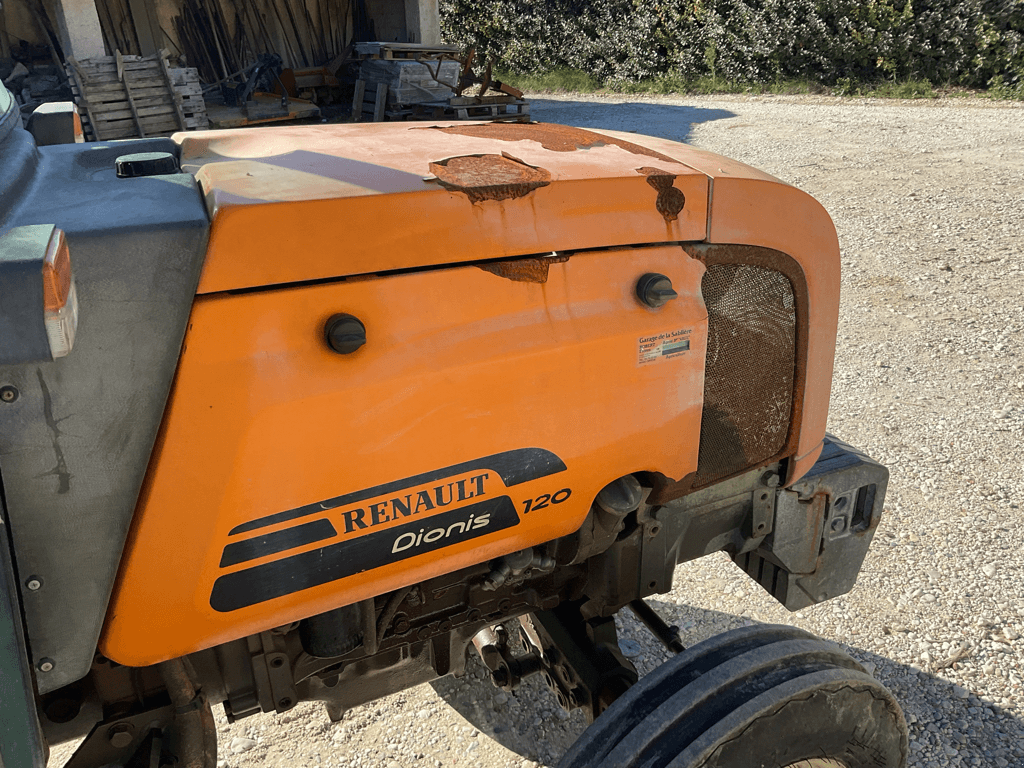 Traktor van het type Renault DIONIS 120, Gebrauchtmaschine in SAINT ANDIOL (Foto 11)