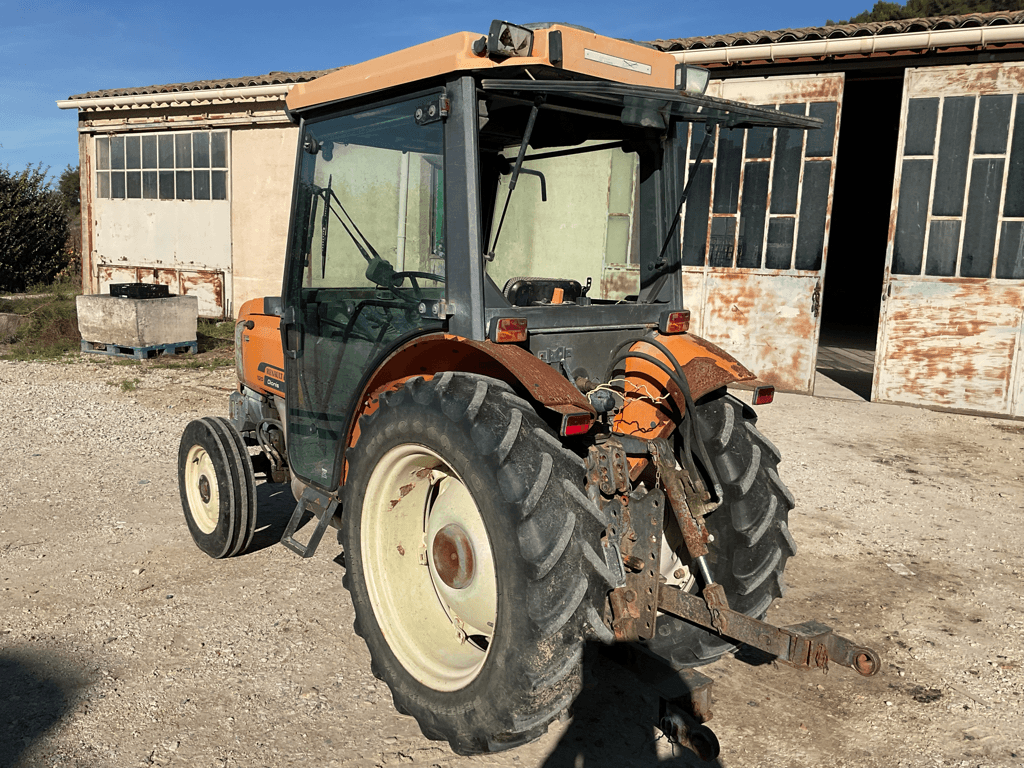 Traktor van het type Renault DIONIS 120, Gebrauchtmaschine in SAINT ANDIOL (Foto 5)