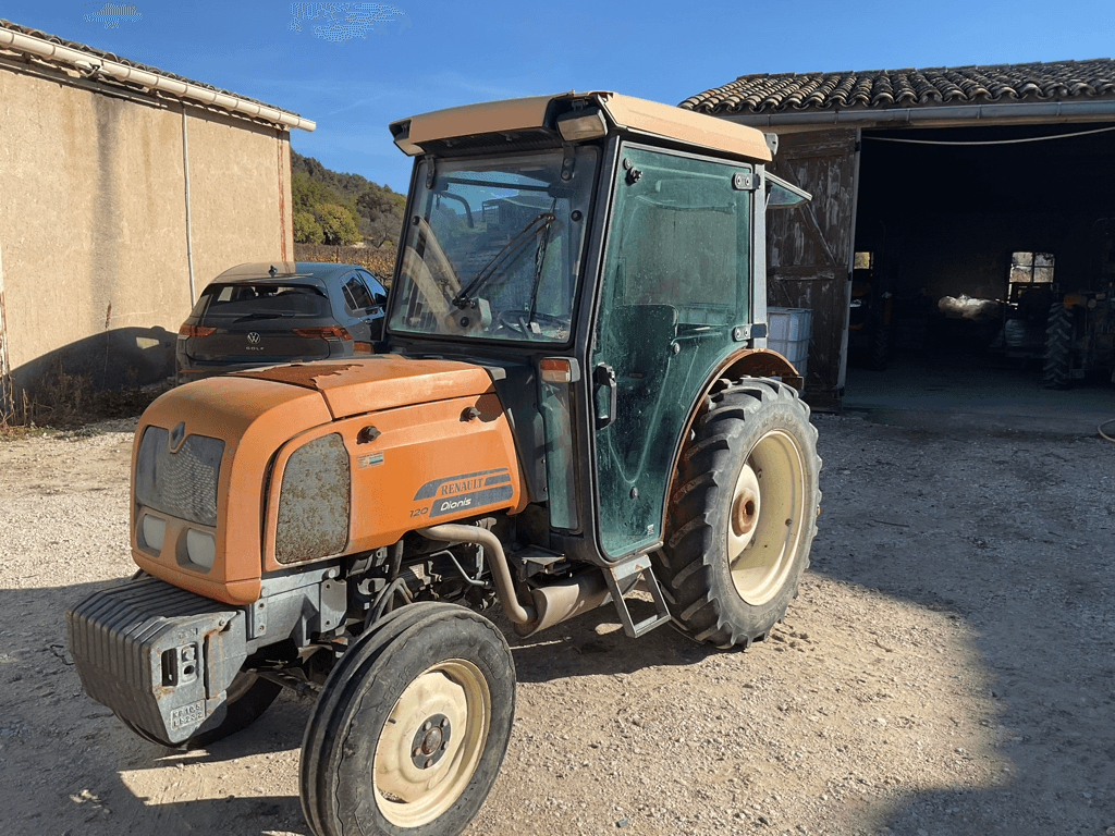 Traktor van het type Renault DIONIS 120, Gebrauchtmaschine in SAINT ANDIOL (Foto 3)