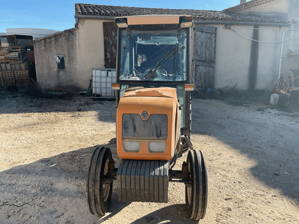 Traktor van het type Renault DIONIS 120, Gebrauchtmaschine in SAINT ANDIOL (Foto 2)