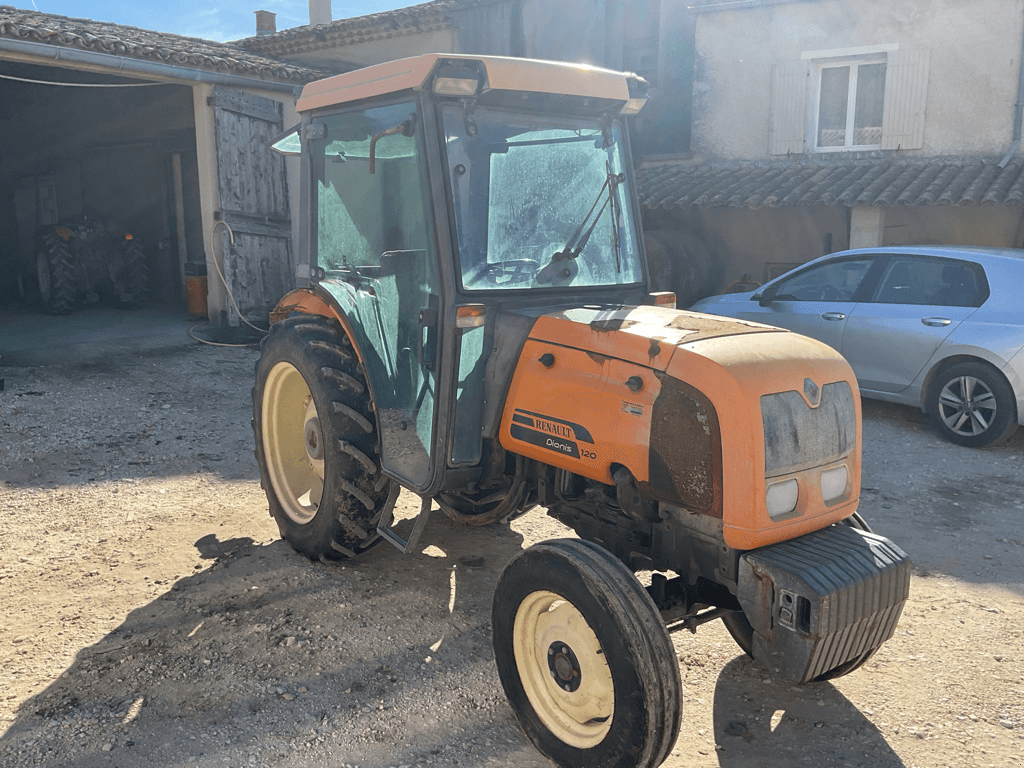 Traktor van het type Renault DIONIS 120, Gebrauchtmaschine in SAINT ANDIOL (Foto 1)