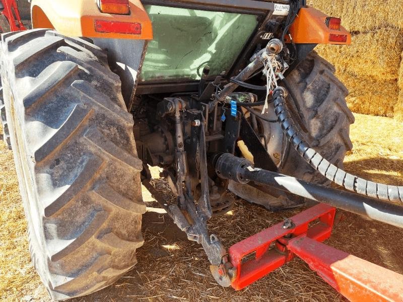 Traktor del tipo Renault ERGOS 446, Gebrauchtmaschine en SAINT-GERMAIN DU PUY (Imagen 8)