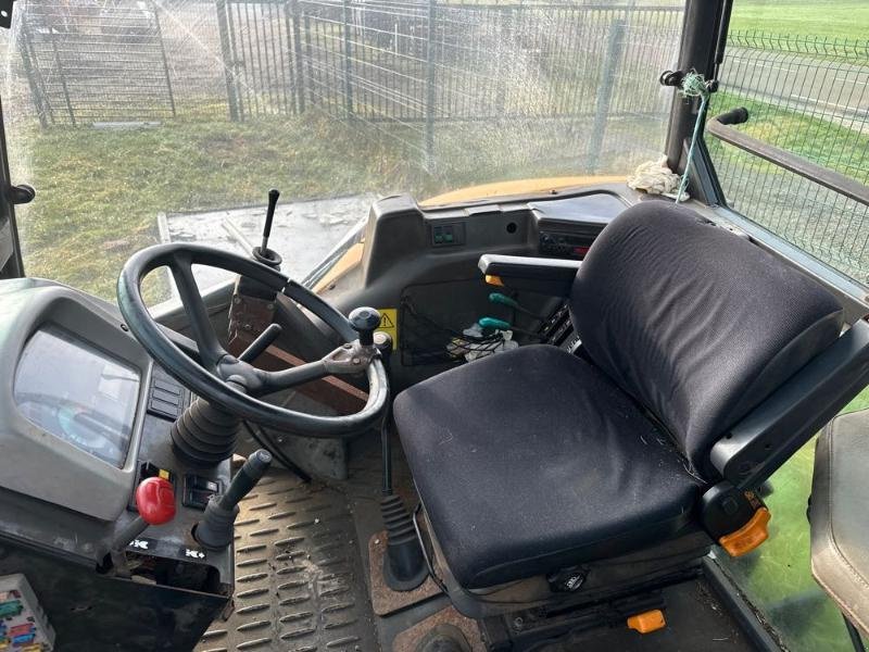 Traktor van het type Renault ERGOS85, Gebrauchtmaschine in CHAUMONT (Foto 3)