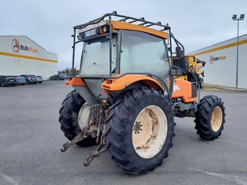 Traktor от тип Renault ERGOS95, Gebrauchtmaschine в ANTIGNY (Снимка 5)