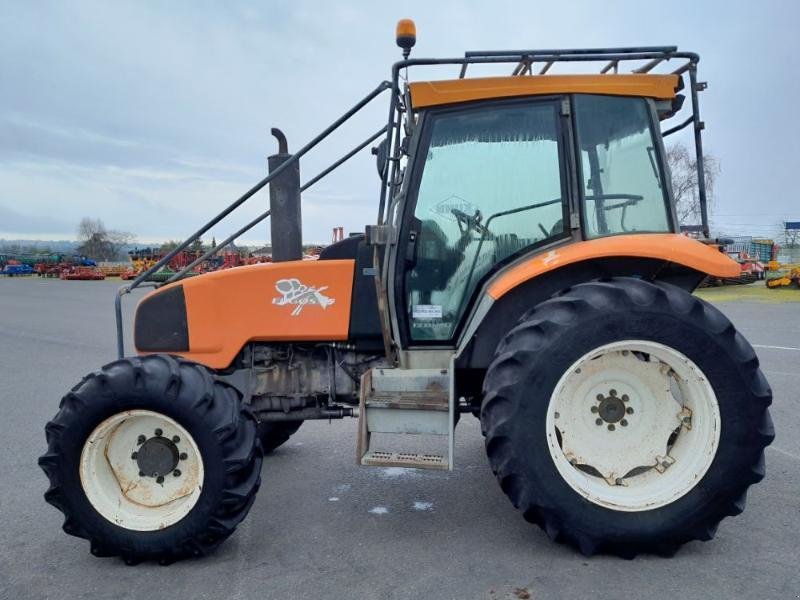 Traktor от тип Renault ERGOS95, Gebrauchtmaschine в ANTIGNY (Снимка 9)