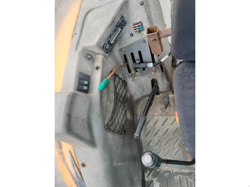 Traktor от тип Renault ERGOS95, Gebrauchtmaschine в ANTIGNY (Снимка 11)