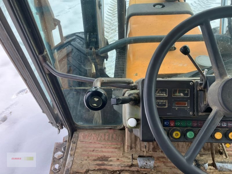 Traktor del tipo Renault GEBR. RENAULT 103.14, Gebrauchtmaschine In Mengkofen (Immagine 9)