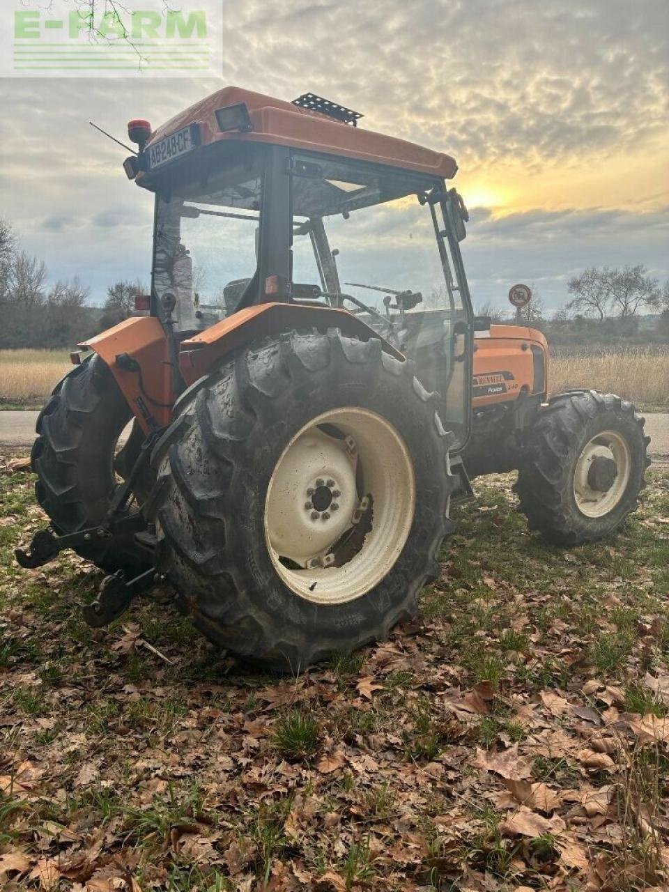 Traktor del tipo Renault pales 240, Gebrauchtmaschine en ST ANDIOL (Imagen 3)