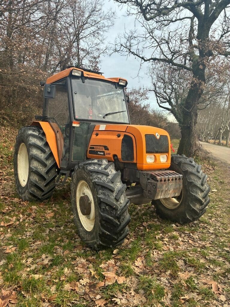 Traktor a típus Renault PALES 240, Gebrauchtmaschine ekkor: SAINT ANDIOL (Kép 1)