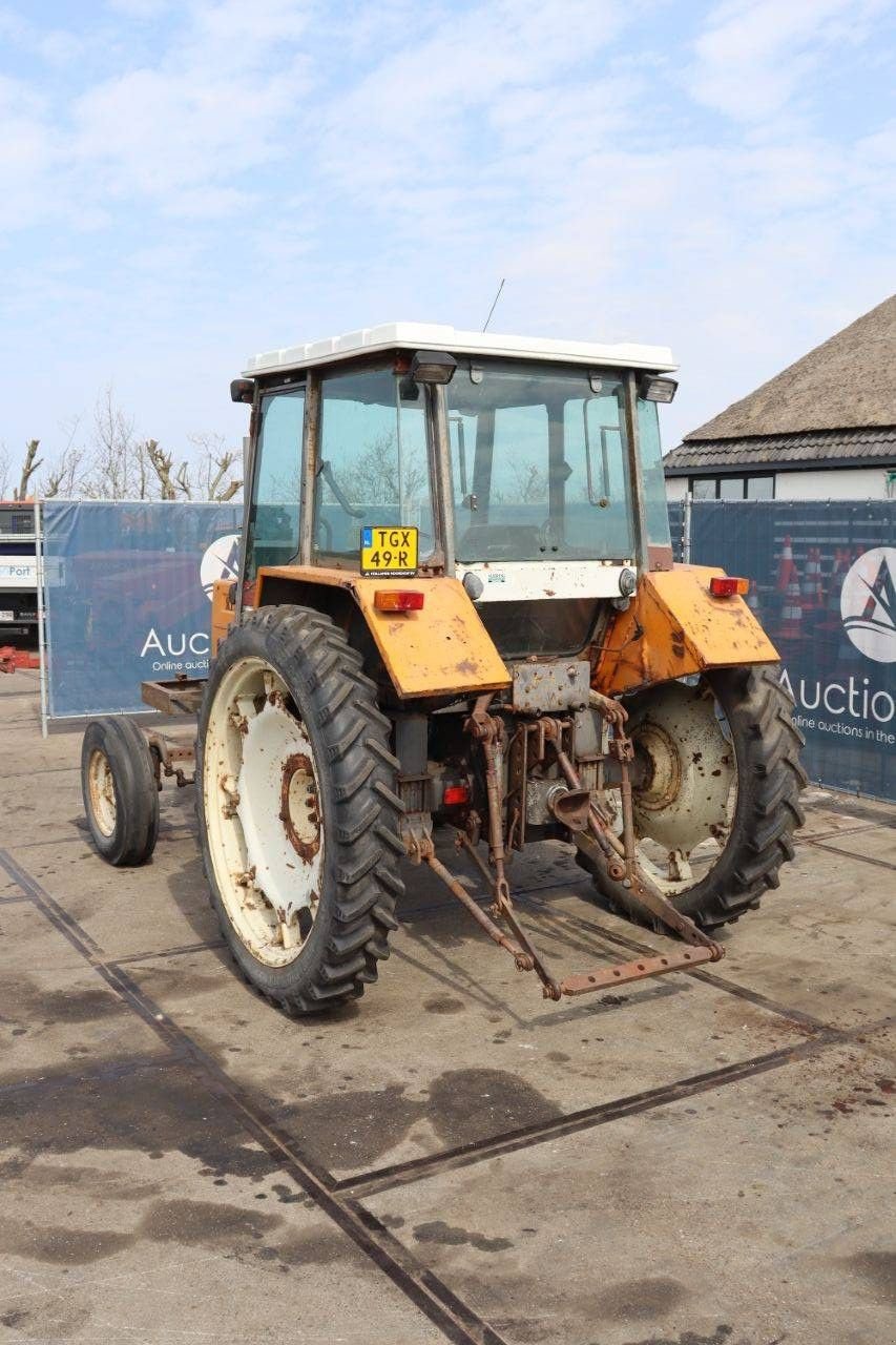 Traktor typu Renault R551S, Gebrauchtmaschine v Antwerpen (Obrázek 4)