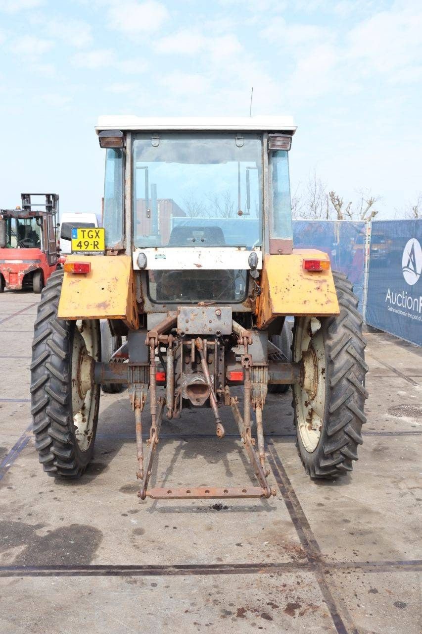 Traktor typu Renault R551S, Gebrauchtmaschine v Antwerpen (Obrázek 5)