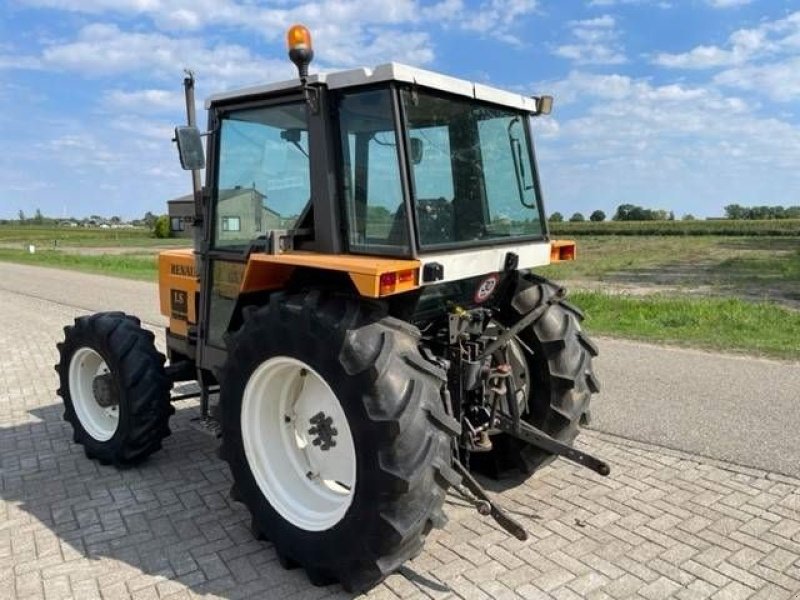 Traktor типа Renault R65 14 LS 4X4, Gebrauchtmaschine в Roosendaal (Фотография 3)