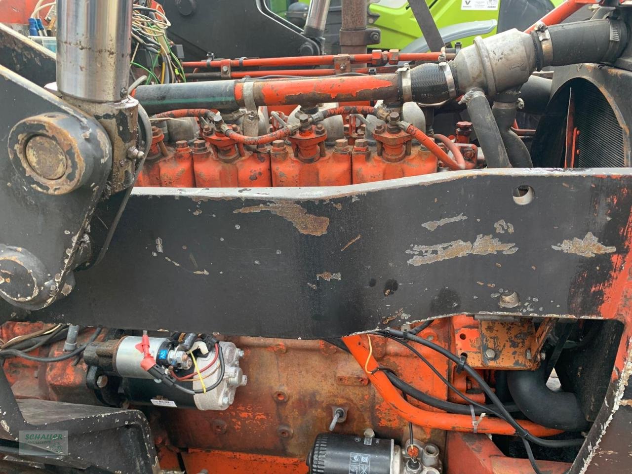 Traktor des Typs Renault Schlacht-Traktoren Renault 651-4, nur Teile, Traktoren sind demontiert, Gebrauchtmaschine in Geiselhöring (Bild 9)