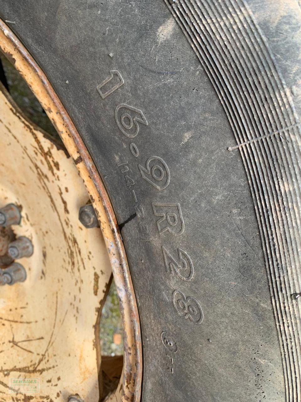 Traktor des Typs Renault Schlacht-Traktoren Renault 651-4, nur Teile, Traktoren sind demontiert, Gebrauchtmaschine in Geiselhöring (Bild 13)