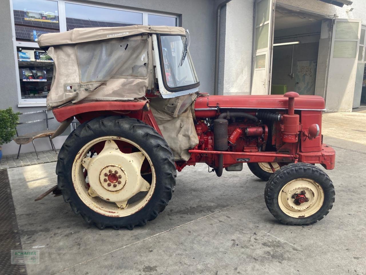 Traktor des Typs Renault Super 4, Gebrauchtmaschine in Geiselhöring (Bild 7)