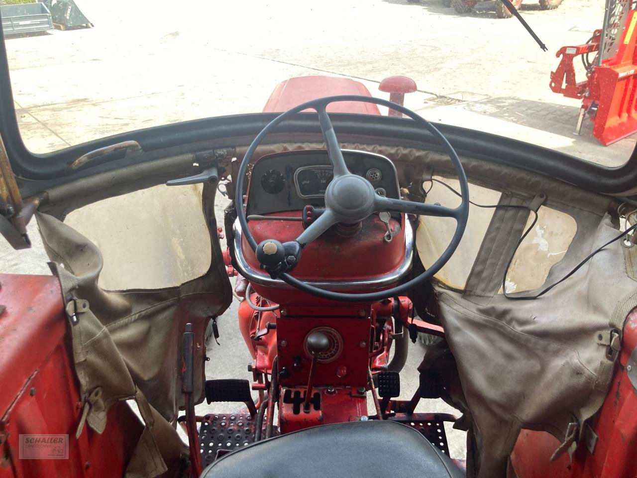 Traktor des Typs Renault Super 4, Gebrauchtmaschine in Geiselhöring (Bild 9)