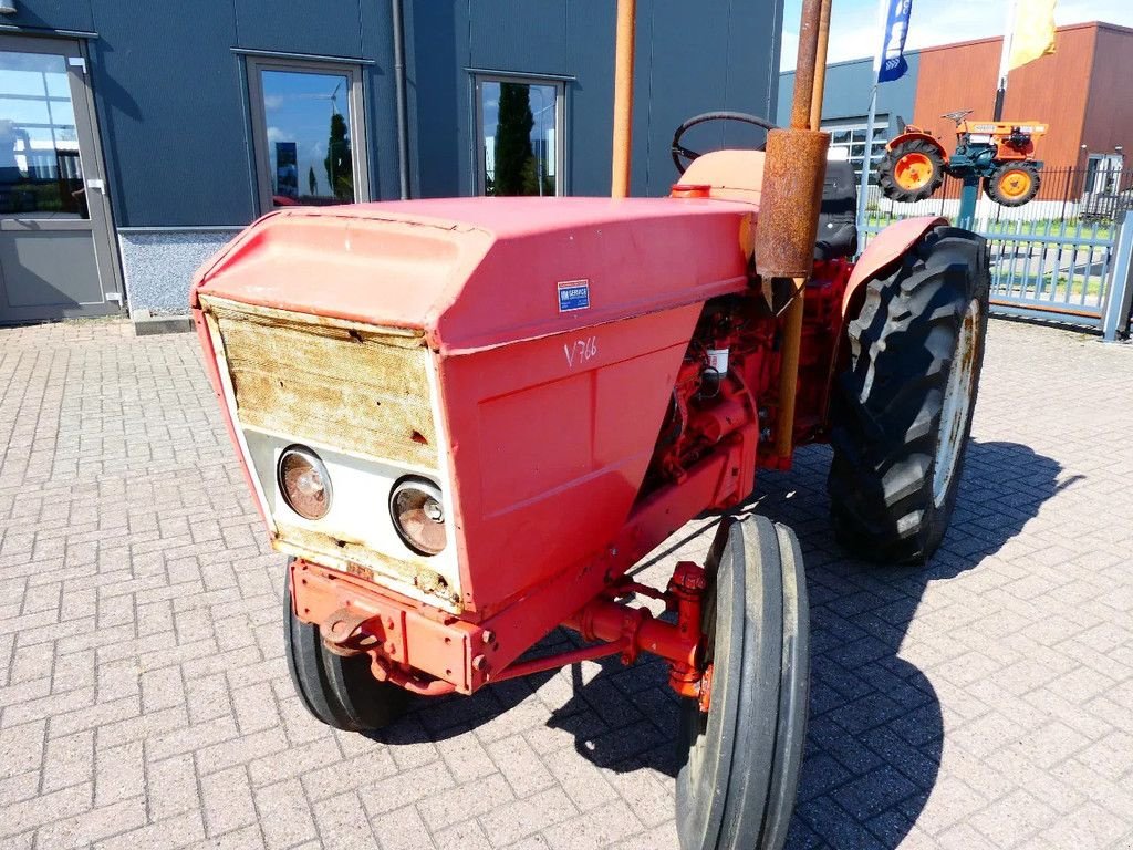 Traktor des Typs Renault Super 7 2wd / 2703 Draaiuren / Smalspoortrekker, Gebrauchtmaschine in Swifterband (Bild 4)