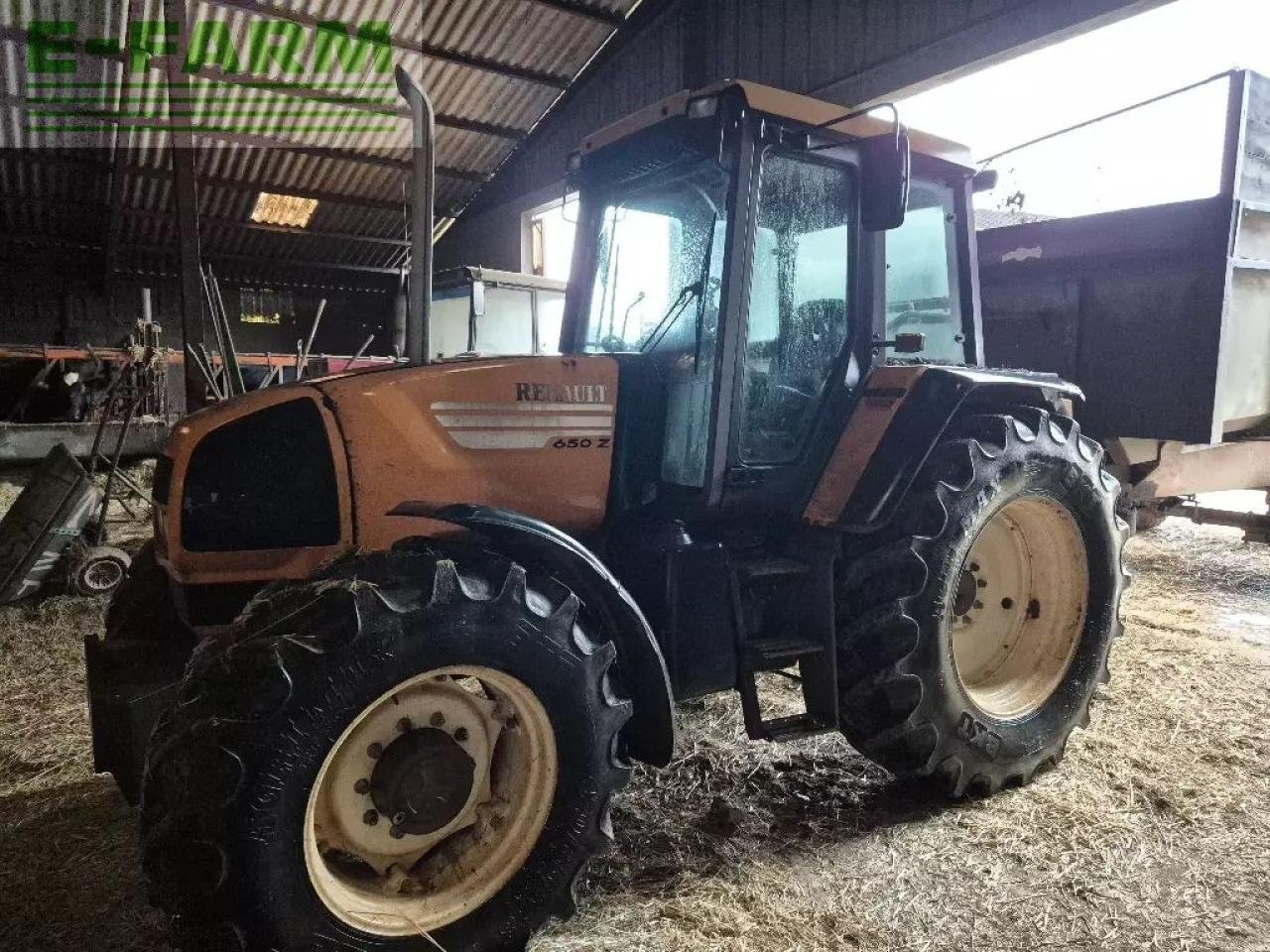 Traktor от тип Renault temis 650 z, Gebrauchtmaschine в CHAUVONCOURT (Снимка 1)