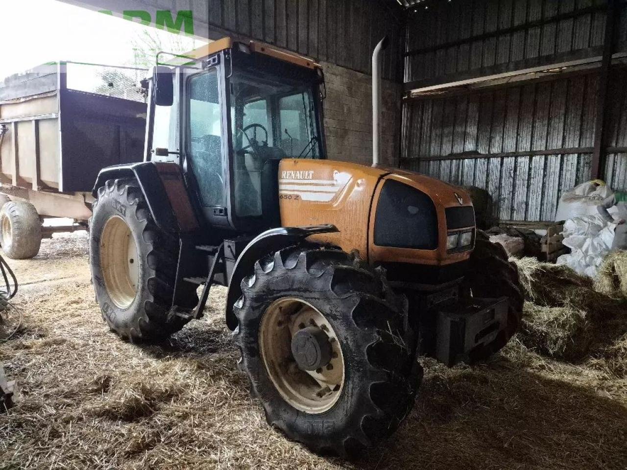 Traktor от тип Renault temis 650 z, Gebrauchtmaschine в CHAUVONCOURT (Снимка 3)