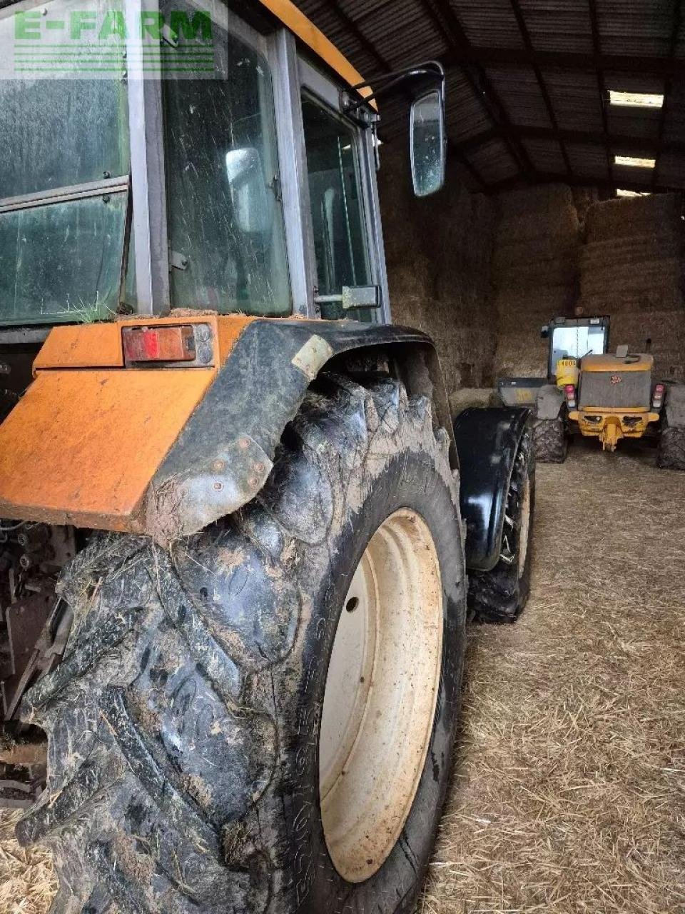 Traktor от тип Renault temis 650 z, Gebrauchtmaschine в CHAUVONCOURT (Снимка 4)