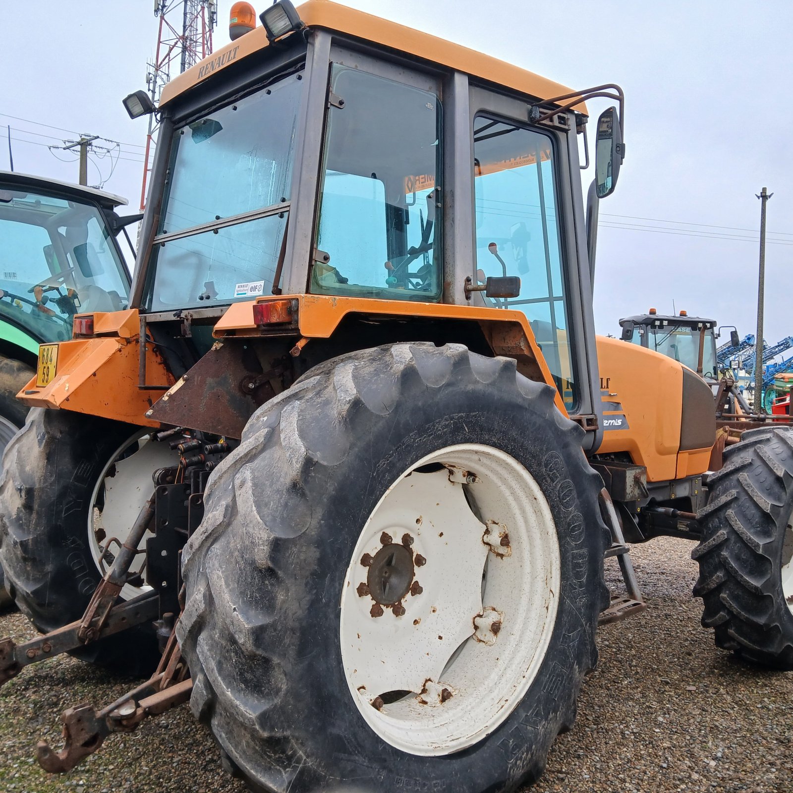 Traktor typu Renault THEMIS610X, Gebrauchtmaschine v HERLIN LE SEC (Obrázok 3)