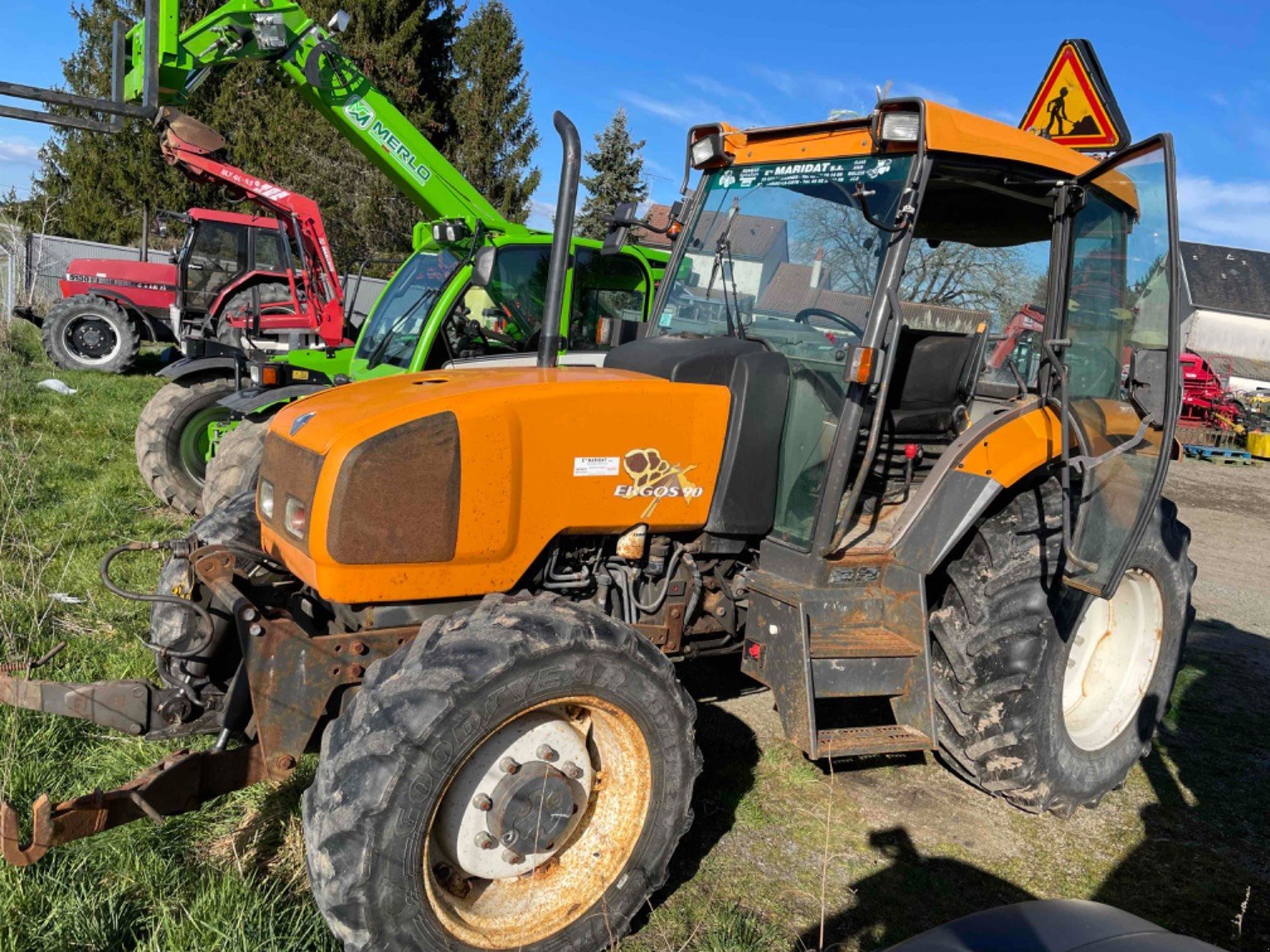 Traktor des Typs Renault Tracteur agricole ERGOS90 Renault, Gebrauchtmaschine in LA SOUTERRAINE (Bild 3)