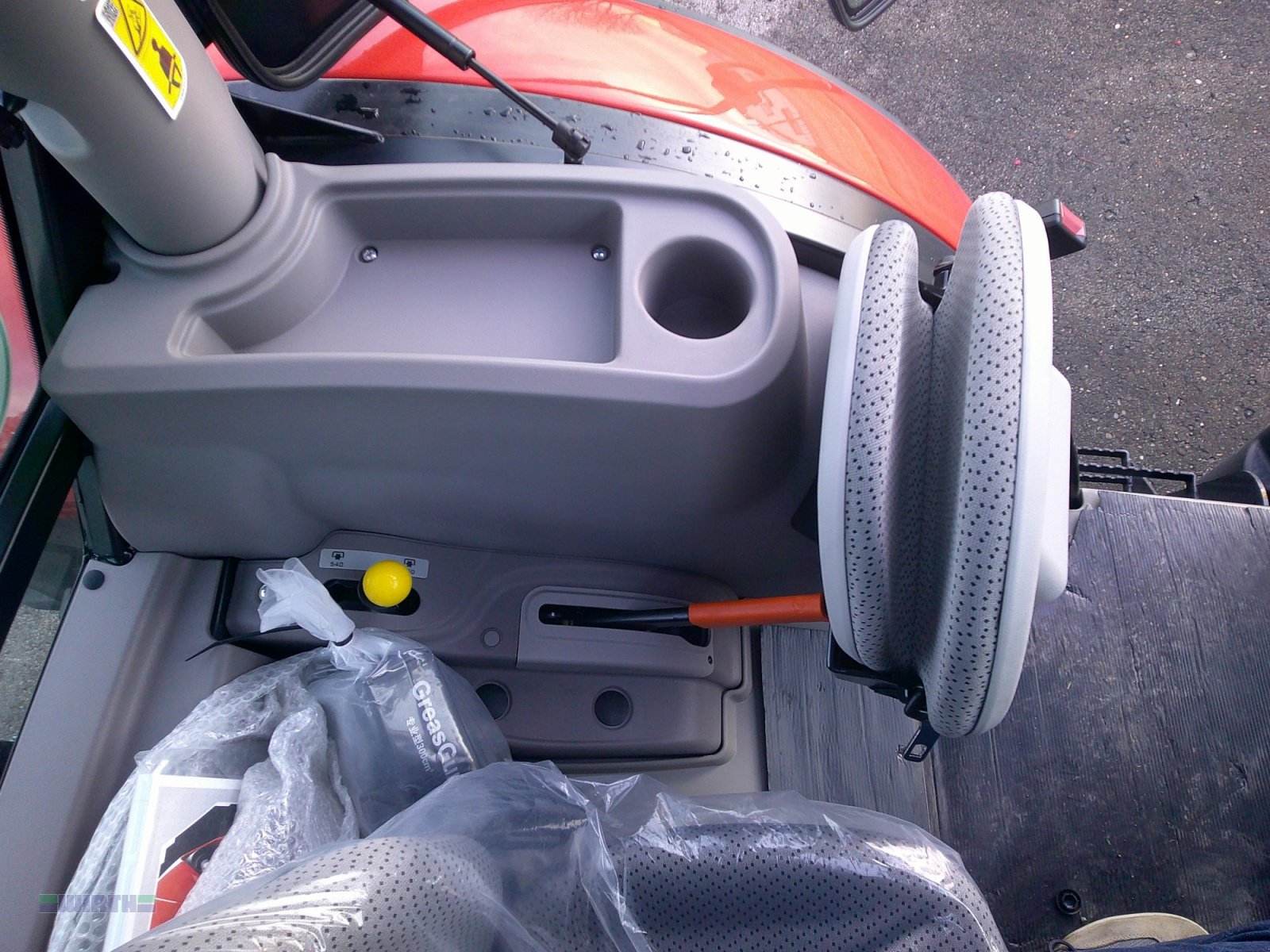 Traktor del tipo Same Deutz-Fahr Explorer 75 Natural GS/ Powershuttle, nasse Kupplung, Komfortmodell, (Deutz 5075 GS), Neumaschine In Buchdorf (Immagine 16)